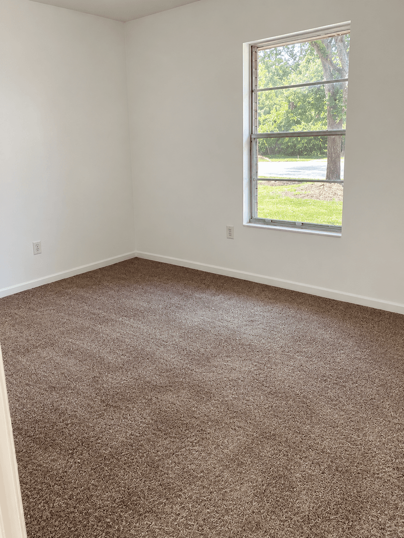 Orange City House: 1445 Hamilton Ave