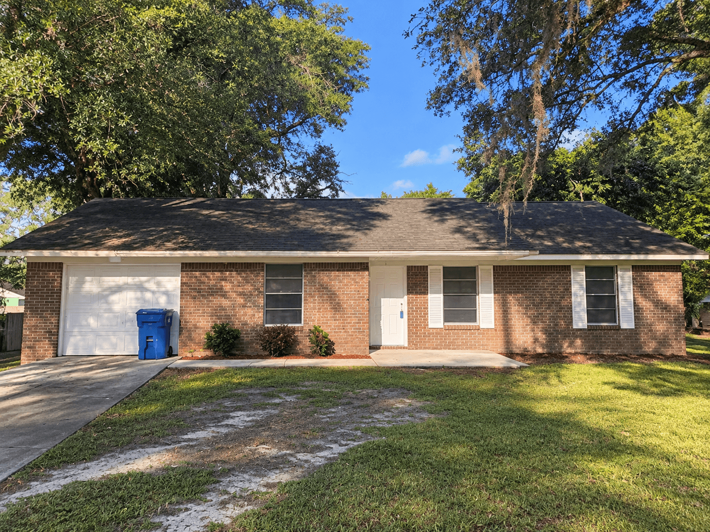 Orange City House: 1445 Hamilton Ave