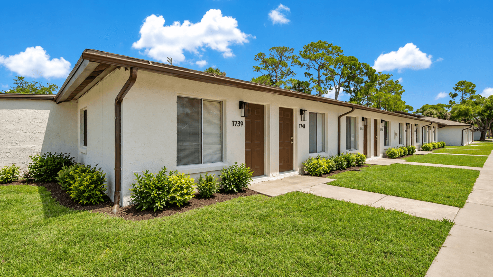 South Daytona Condo: 1759 Eastern Rd