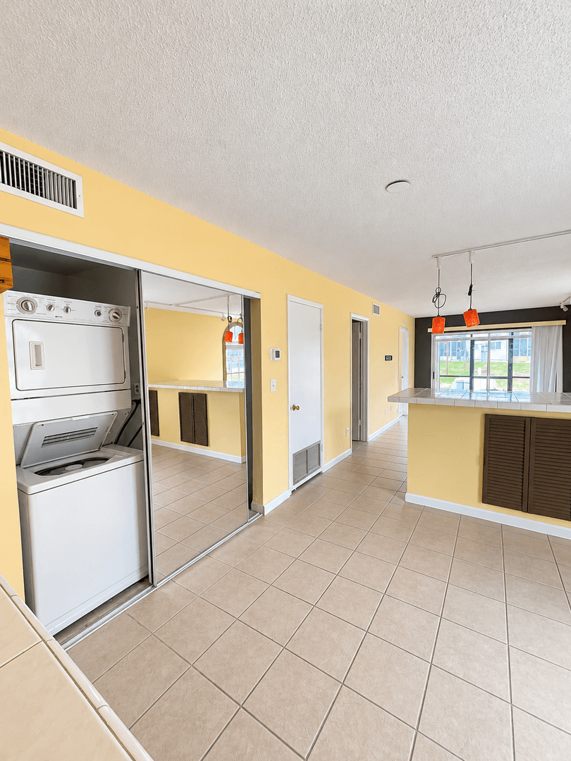 Debary Condo: 313 Dirksen Dr APT A1