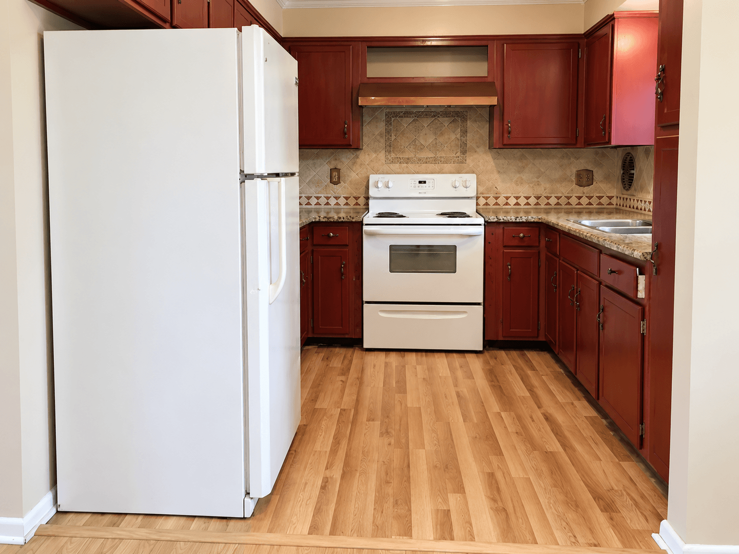 Deland House: 501 S Elsasser St