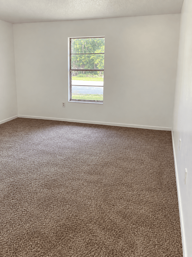 Orange City House: 1445 Hamilton Ave