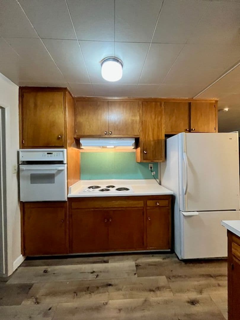 Colfax House: 45 West Oak Street