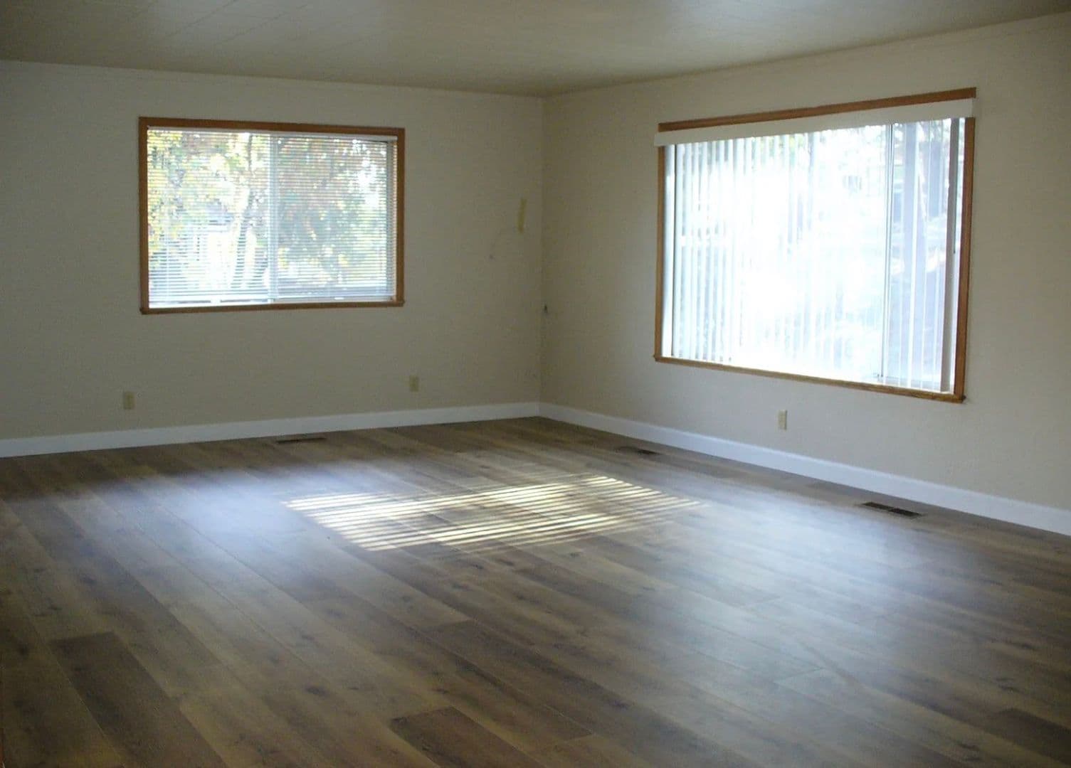 Colfax House: 45 West Oak Street