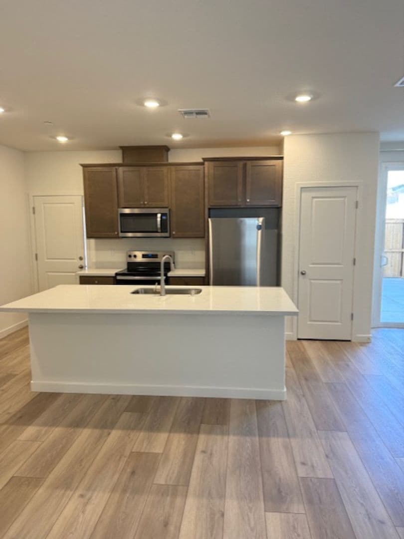 Lincoln House: 2503 Galactic Lane