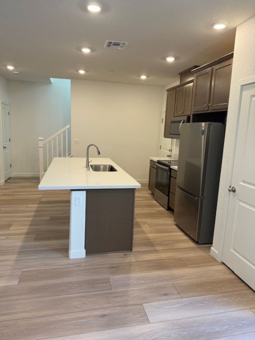 Lincoln House: 2503 Galactic Lane
