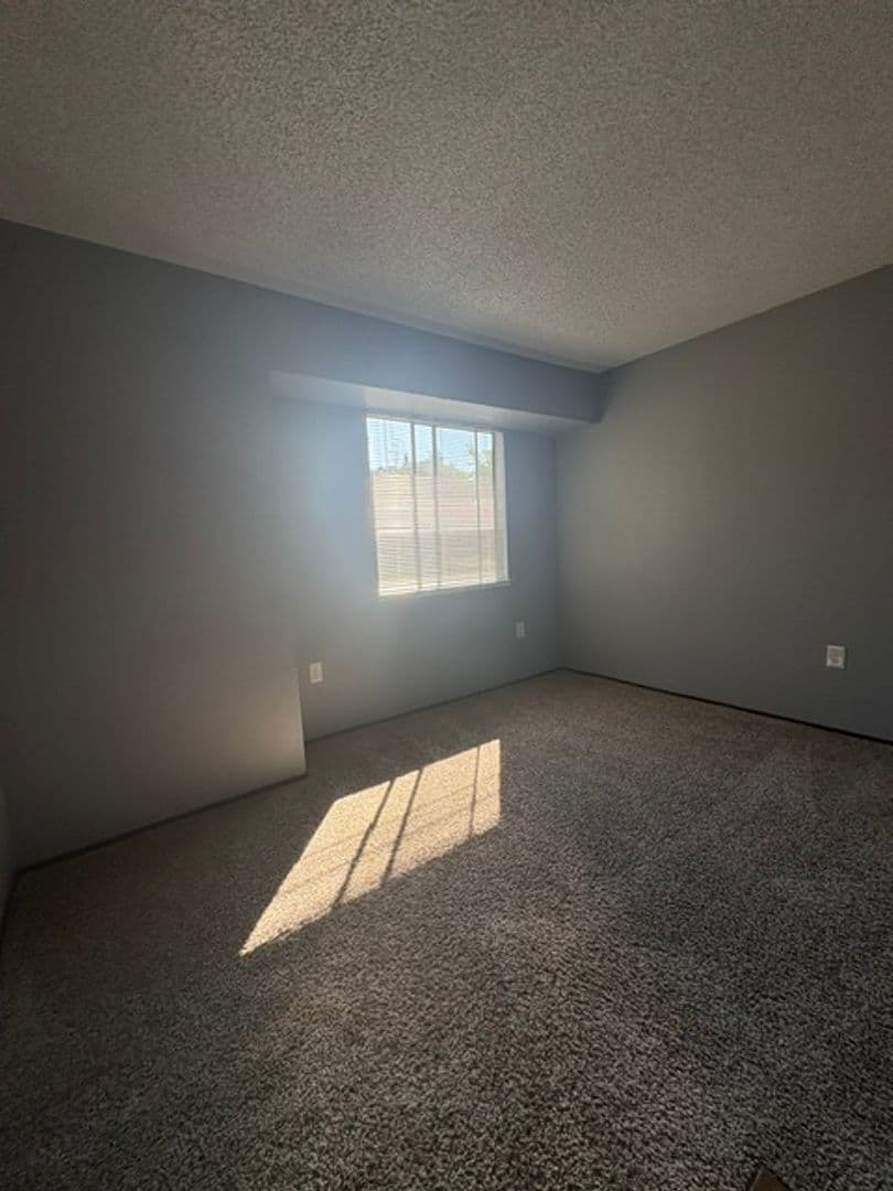 Auburn Apartment: Rock Creek Apartments