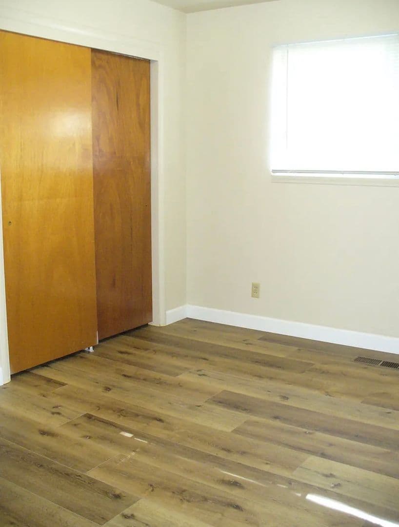 Colfax House: 45 West Oak Street