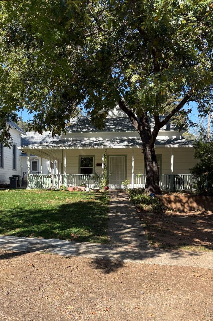 Colfax House: 55 W. Church Street