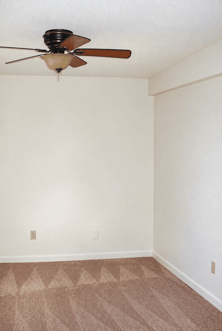Auburn Apartment: 327 Nevada Street #1-5