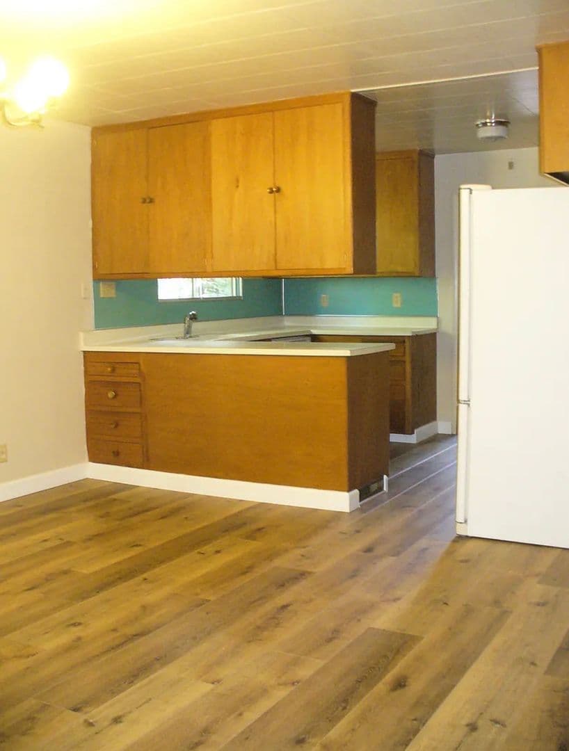 Colfax House: 45 West Oak Street