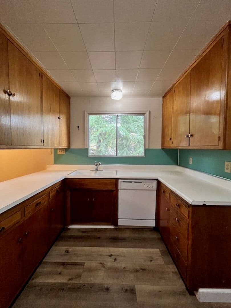 Colfax House: 45 West Oak Street