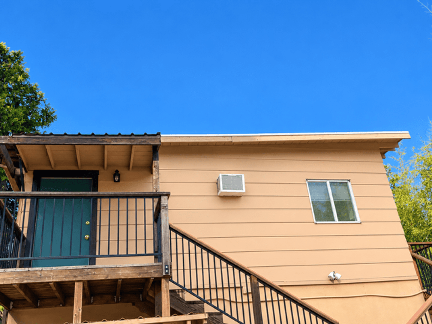 Auburn Apartment: 425 Finley St.(1-9)