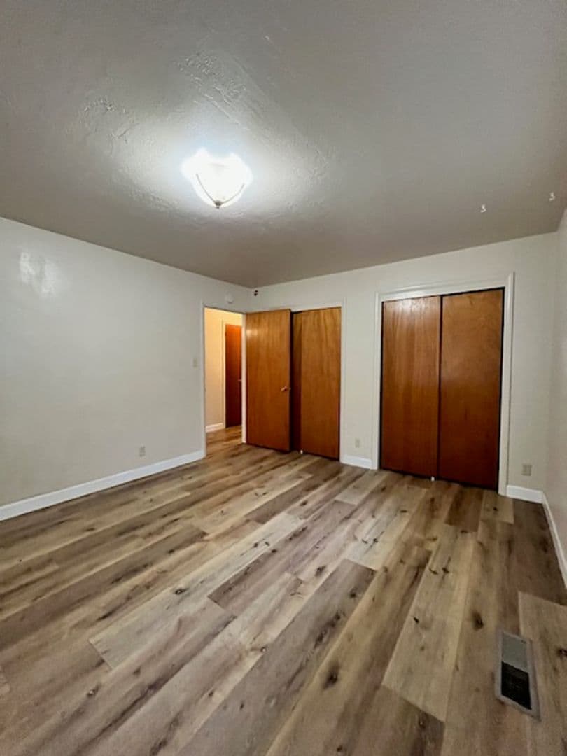 Colfax House: 45 West Oak Street
