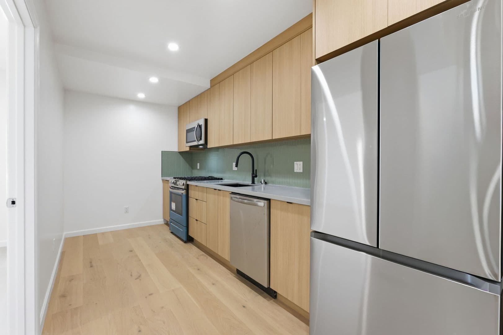 San Francisco House: 1223 Waller St