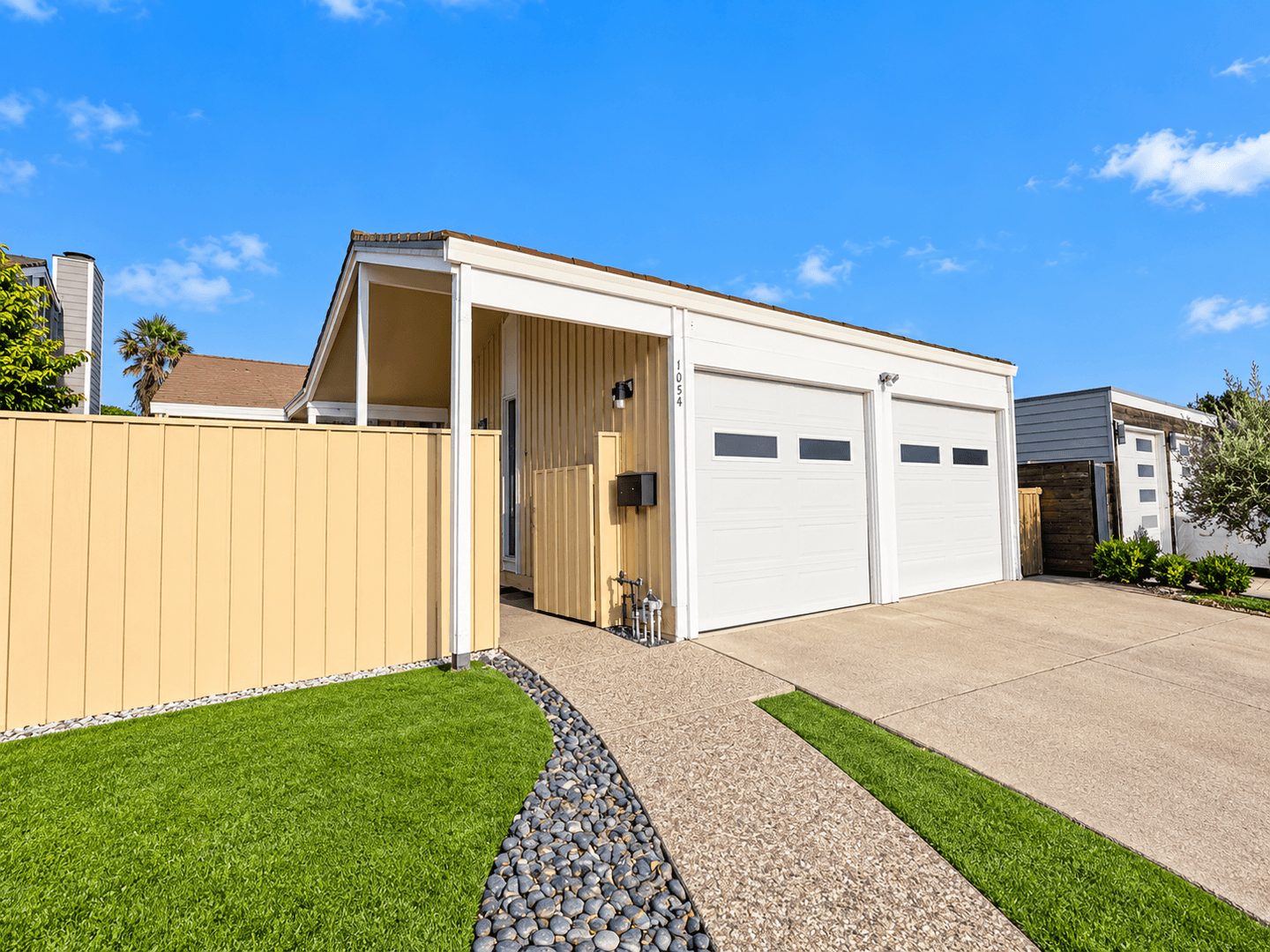 Millbrae House: 1064 Ridgewood Dr