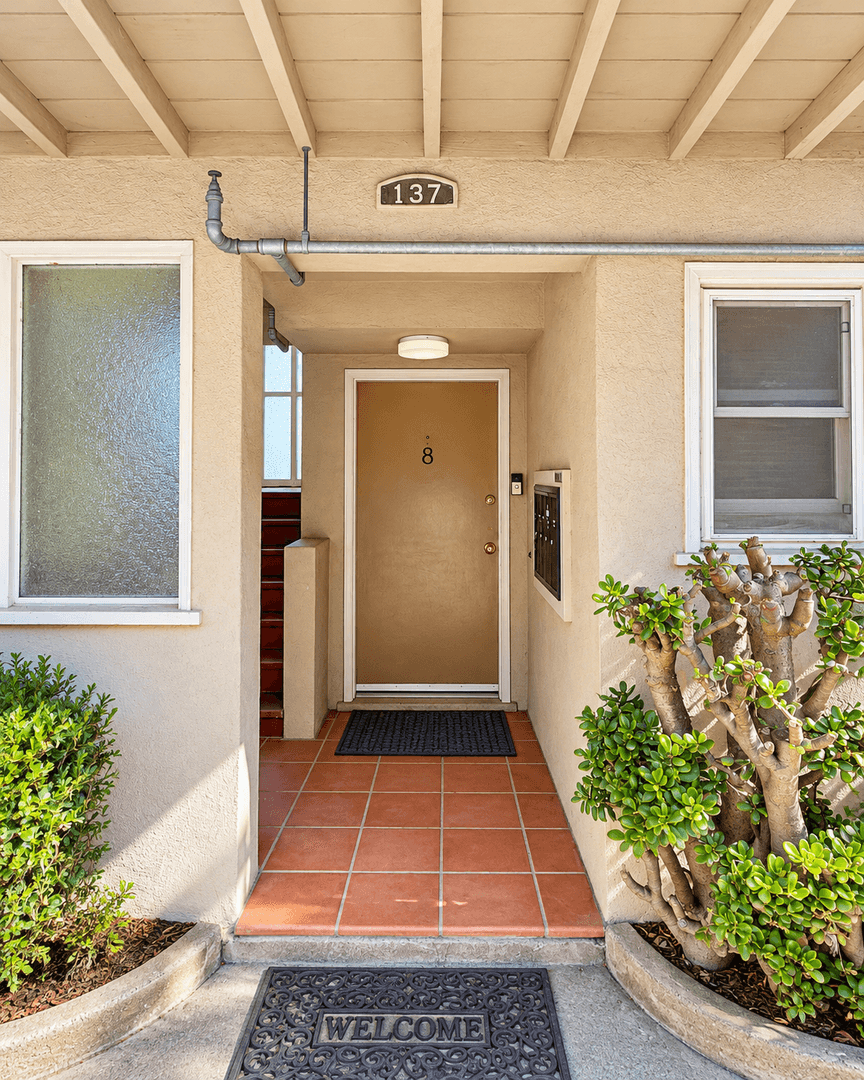 San Francisco Apartment: 130 Graystone Terrace
