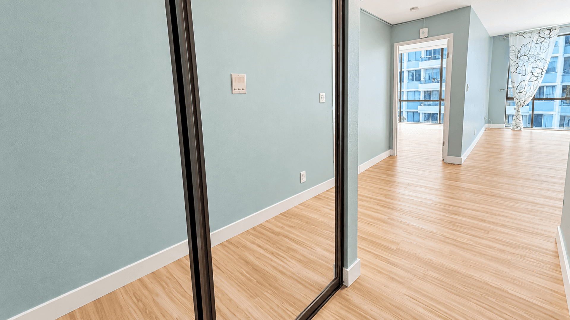 San Francisco House: 1000 Franklin Street #408