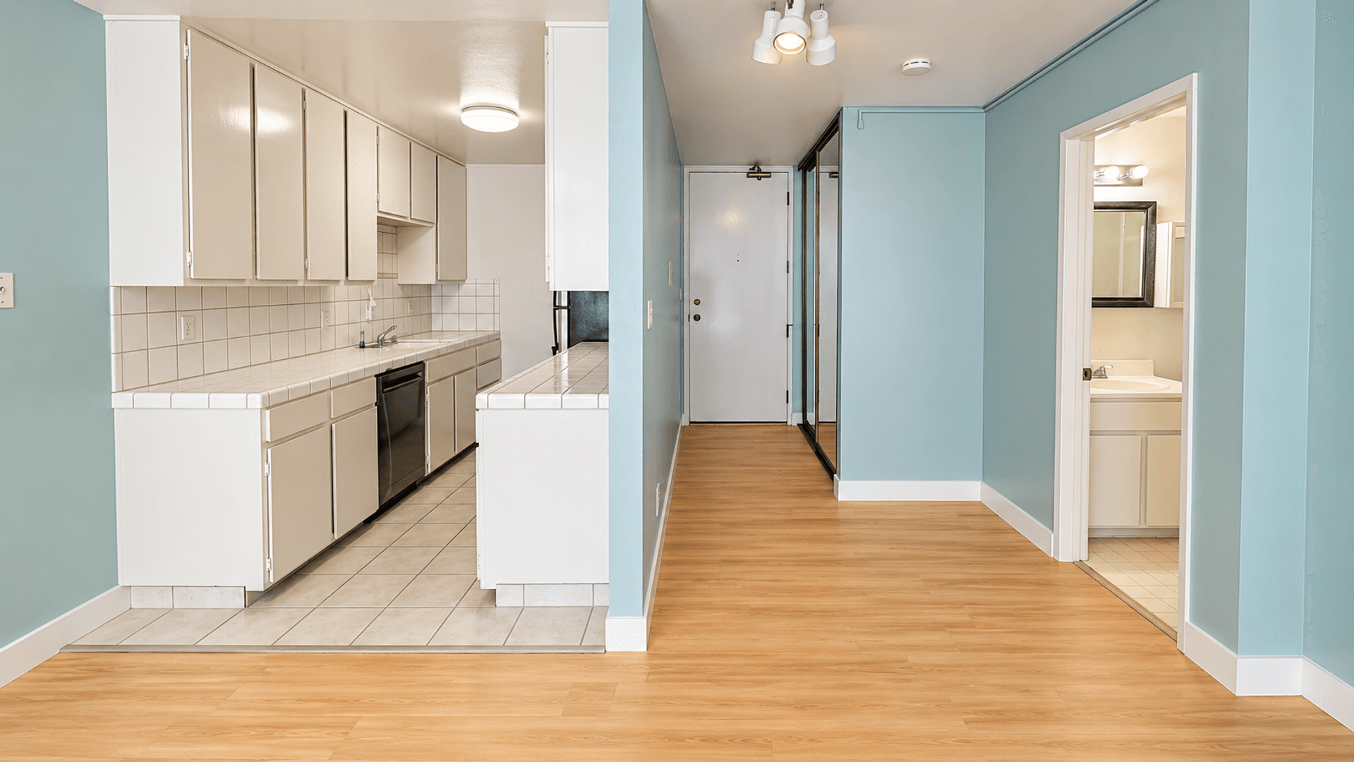 San Francisco House: 1000 Franklin Street #408