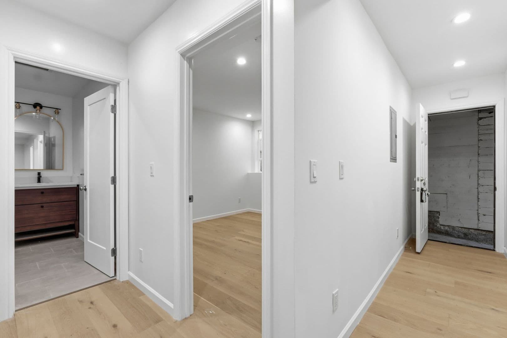 San Francisco House: 1223 Waller St