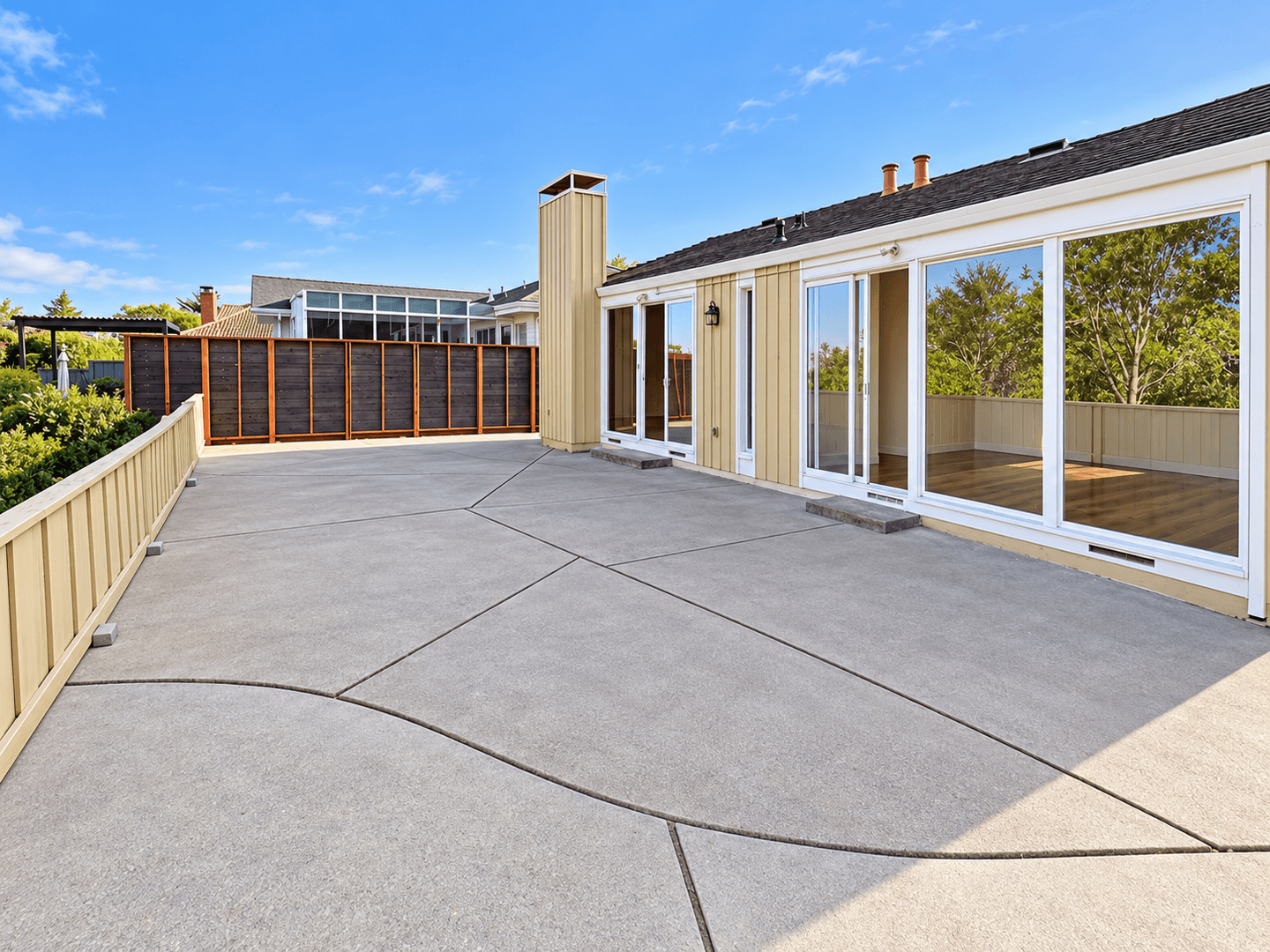 Millbrae House: 1064 Ridgewood Dr