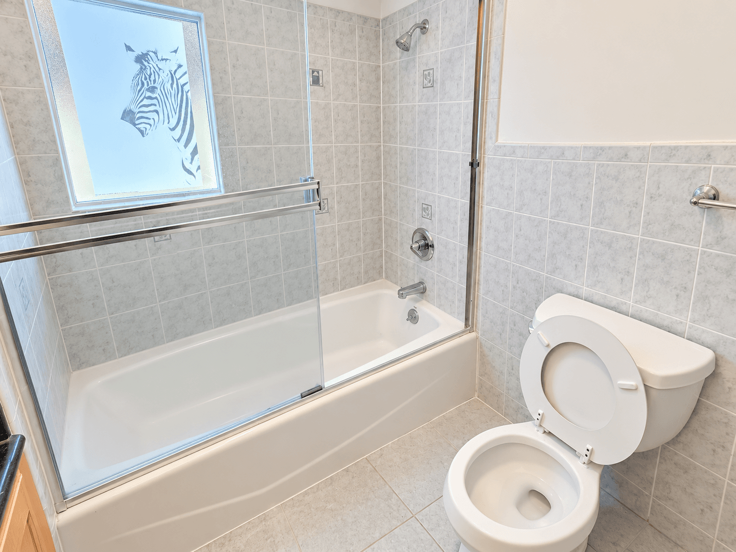 Millbrae House: 1064 Ridgewood Dr