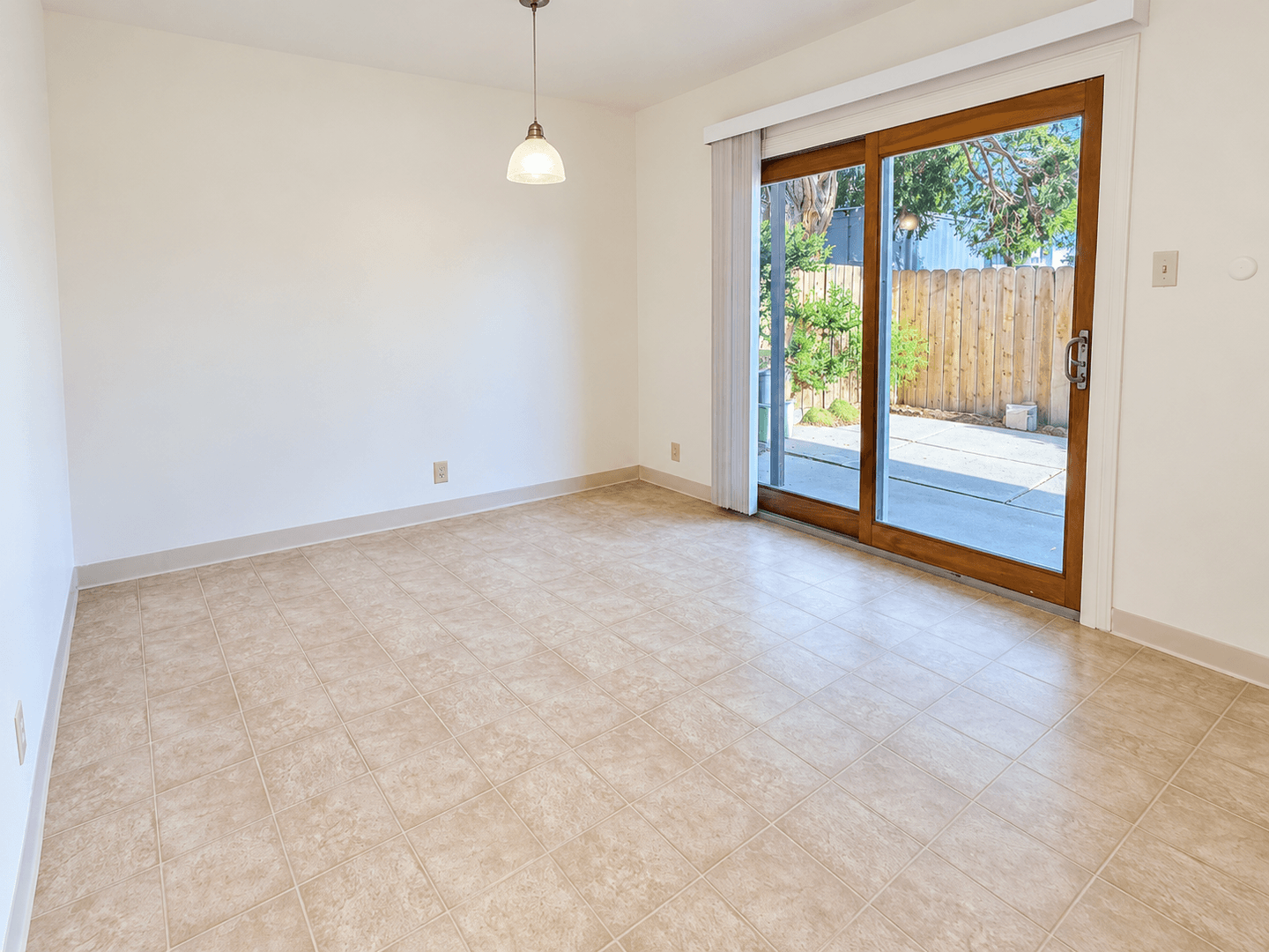 El Cerrito Apartment: 5862 El Dorado St