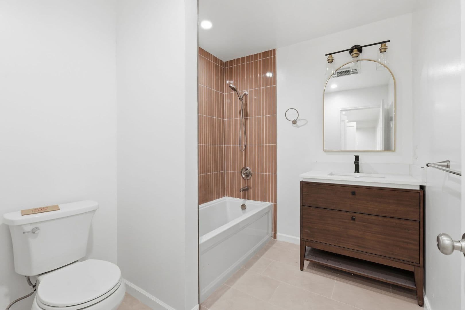 San Francisco House: 1223 Waller St