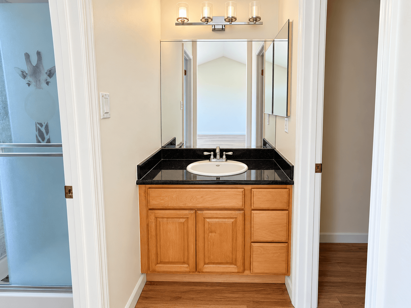 Millbrae House: 1064 Ridgewood Dr