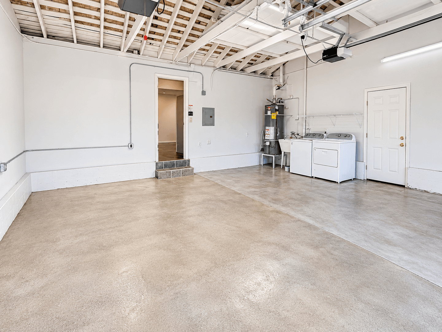 Millbrae House: 1064 Ridgewood Dr