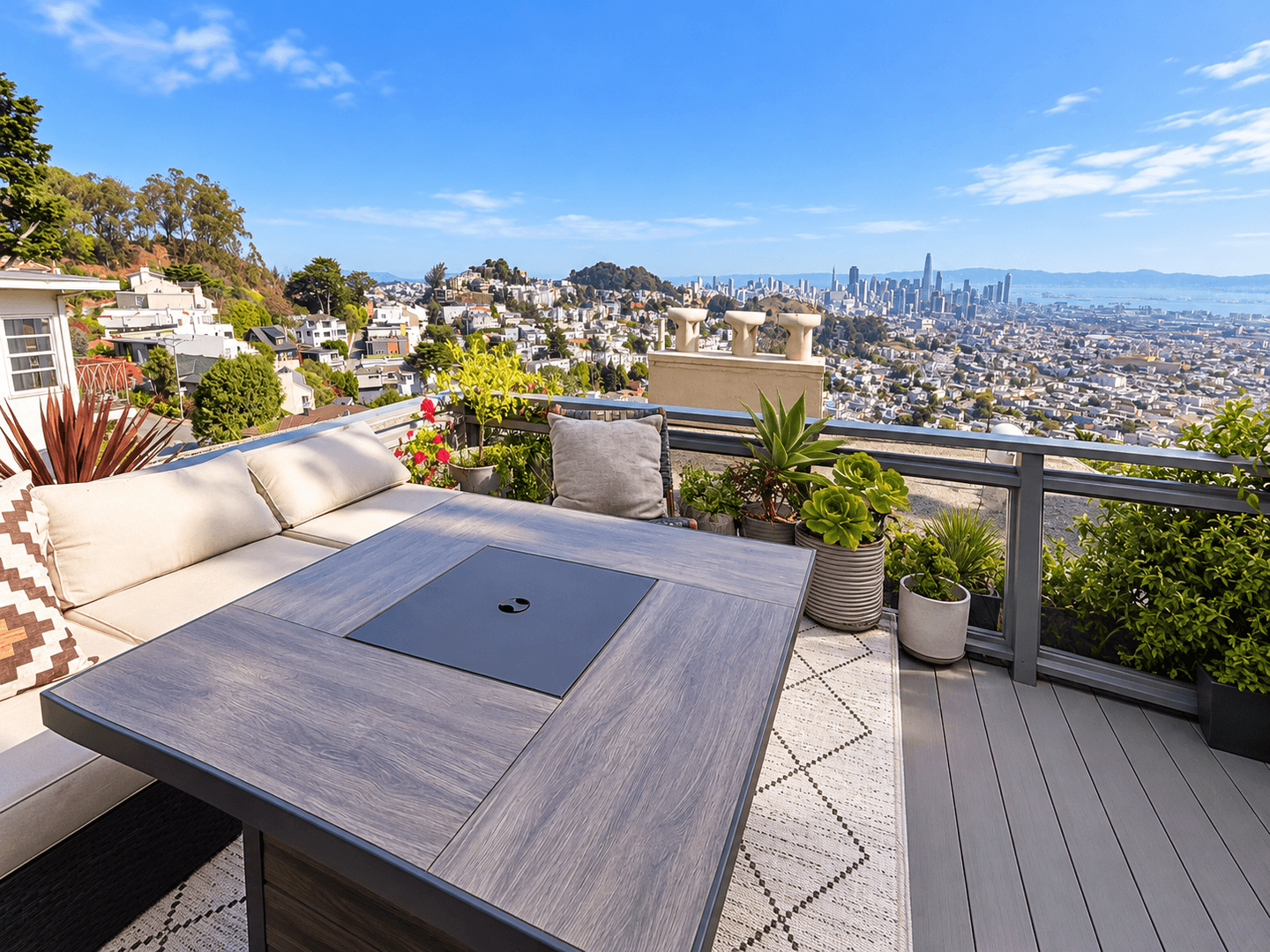 San Francisco Apartment: 130 Graystone Terrace