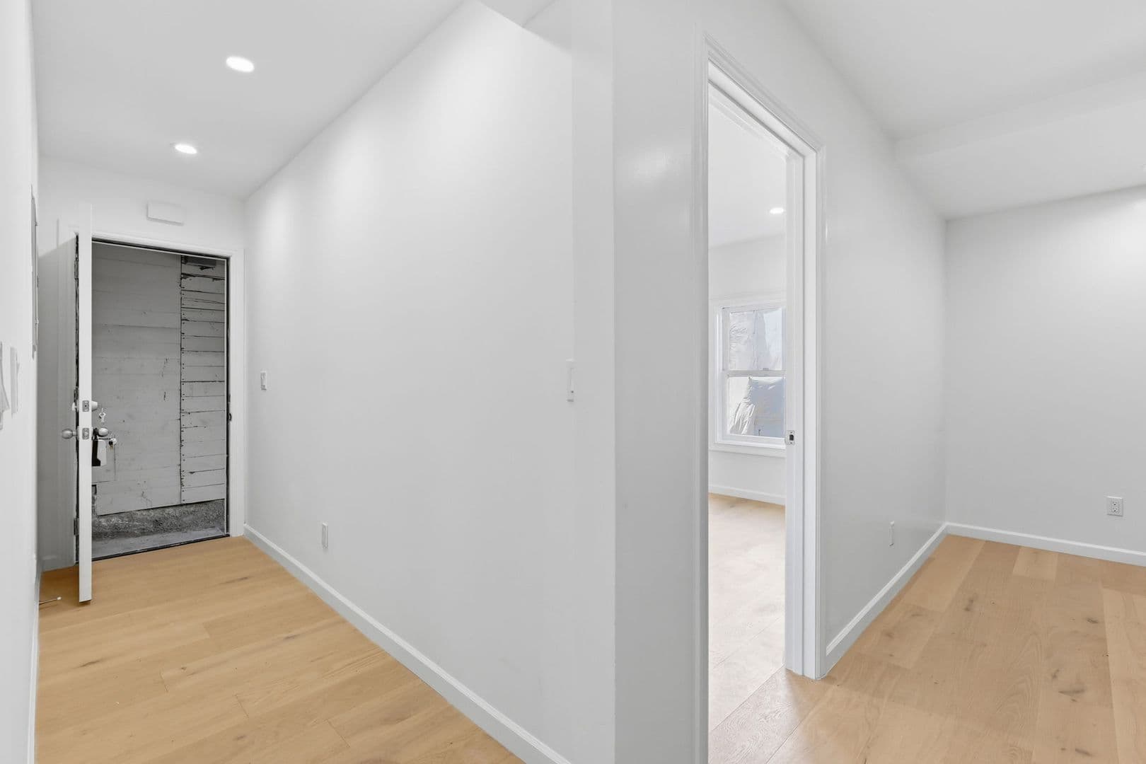 San Francisco House: 1223 Waller St