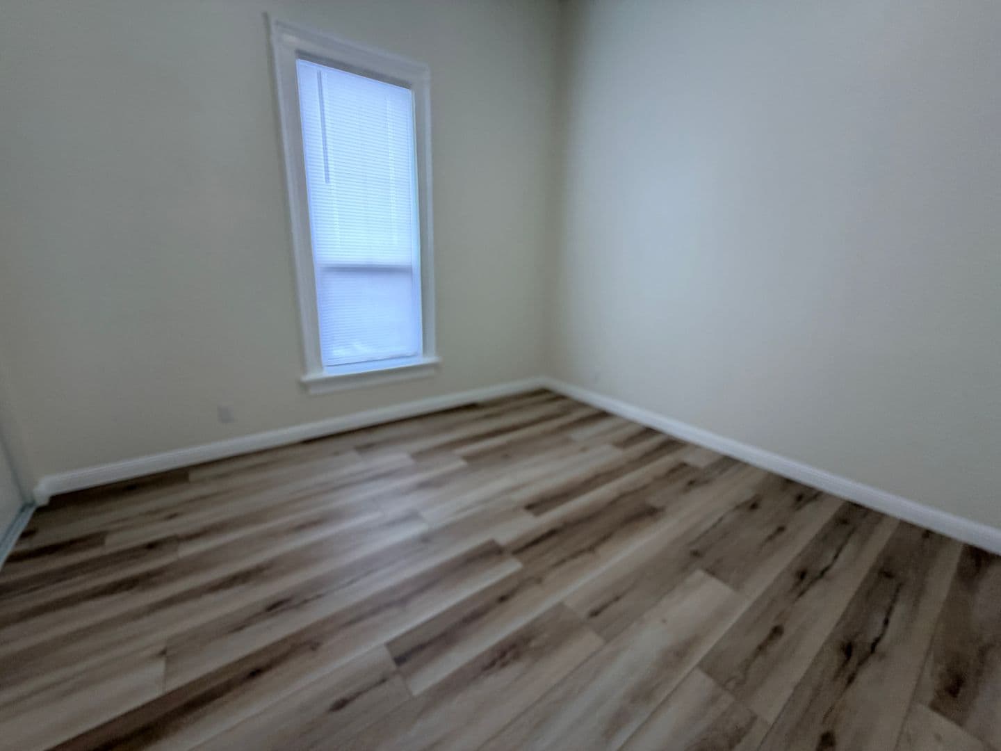 Oakland Apartment: 1115 7th Ave - #4