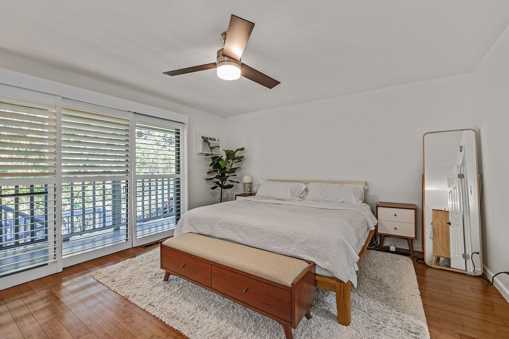 Hayward House: 3238 Monika Lane