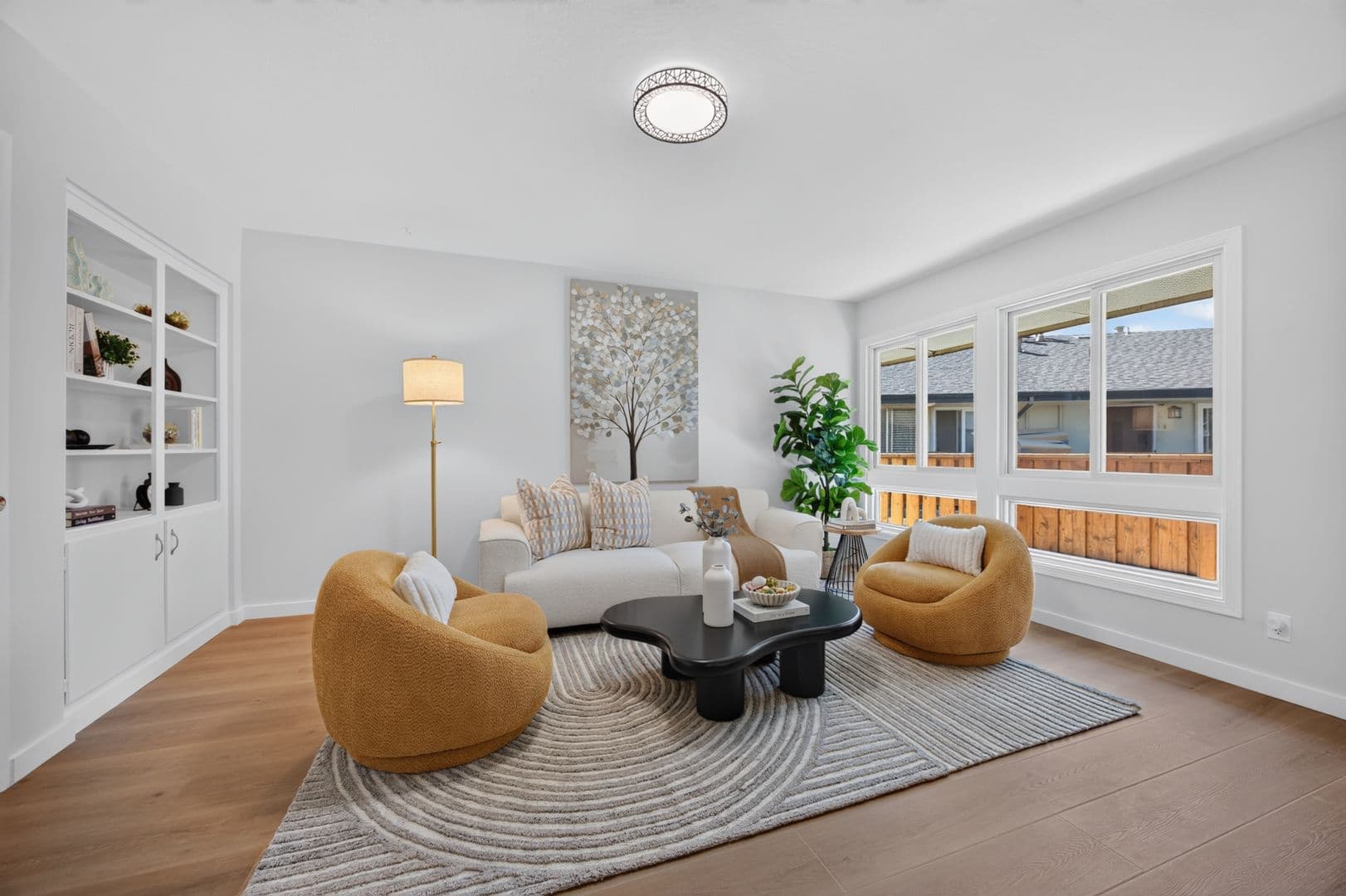 San Mateo House: 3001 Los Prados St