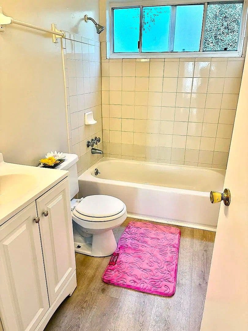 Berkeley Apartment: 929 Delaware Street