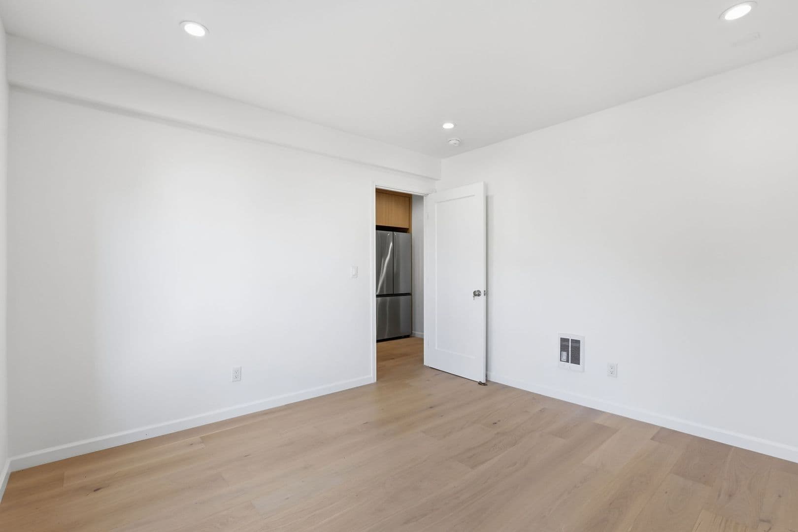 San Francisco House: 1223 Waller St