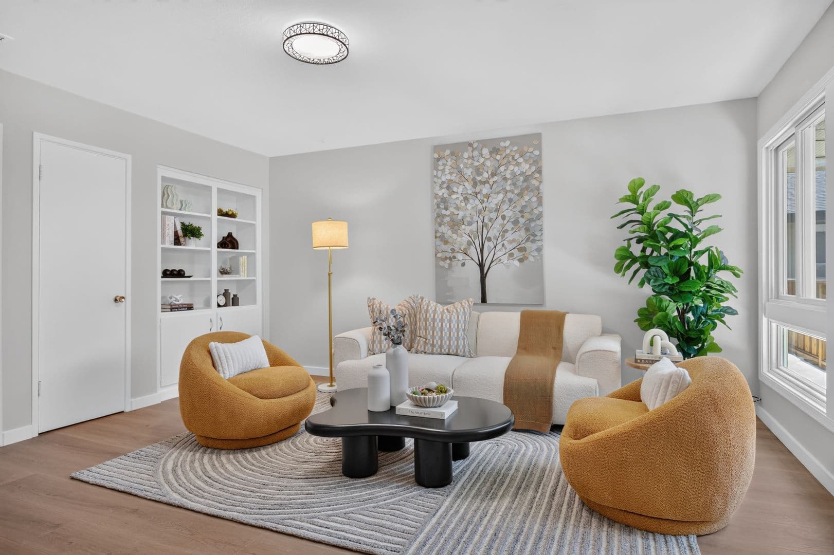 San Mateo House: 3001 Los Prados St