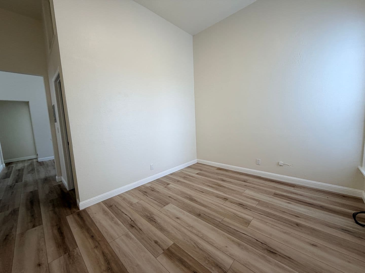 Oakland Apartment: 1115 7th Ave - #4