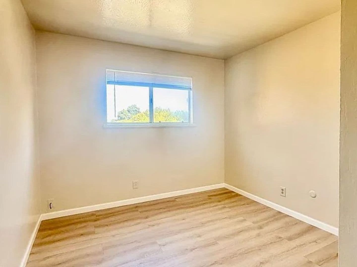 Berkeley Apartment: 929 Delaware Street