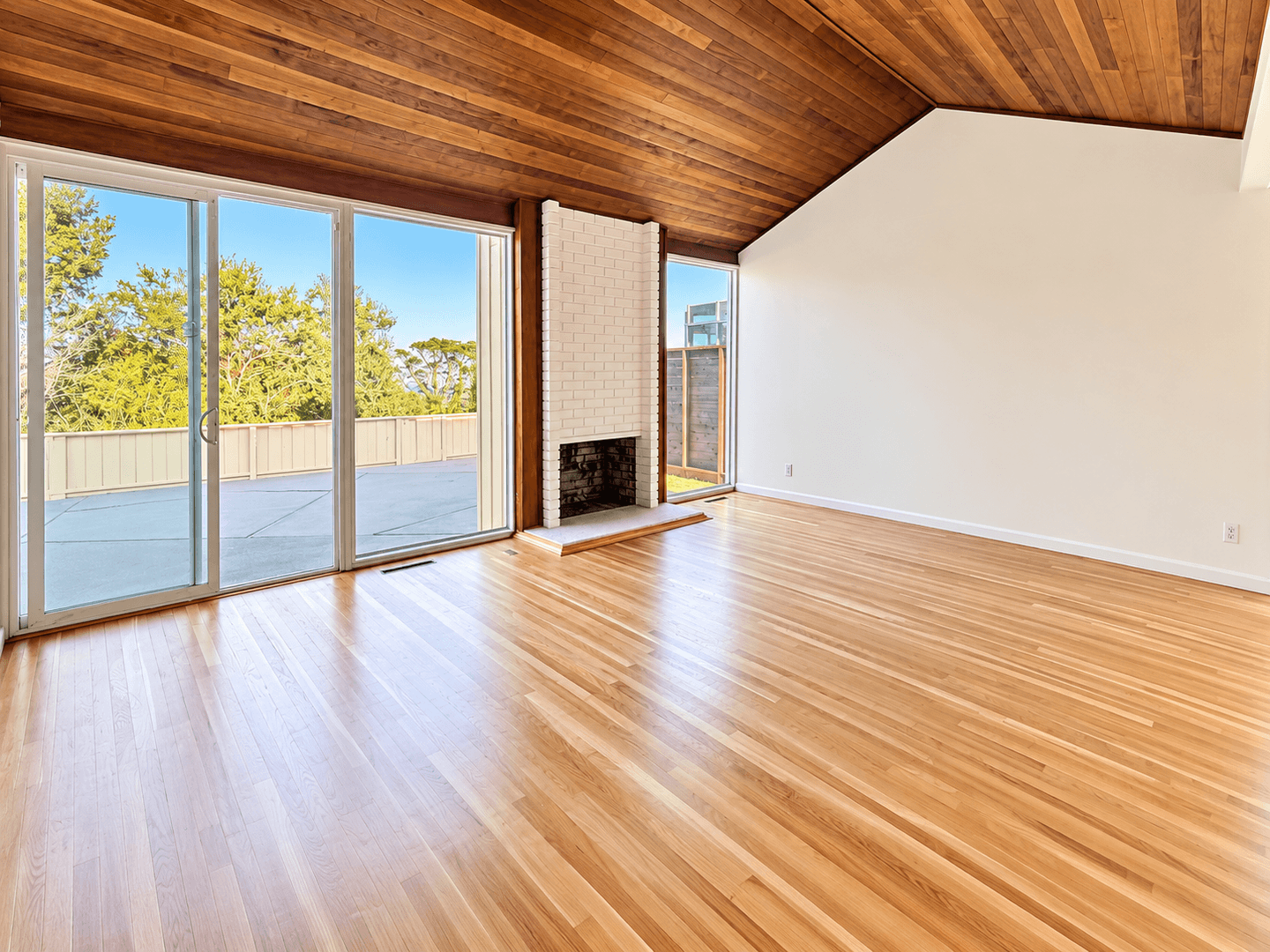 Millbrae House: 1064 Ridgewood Dr