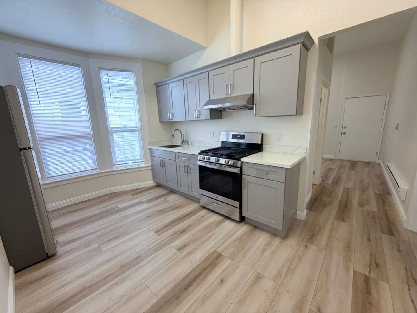 Oakland Apartment: 1115 7th Ave - #4