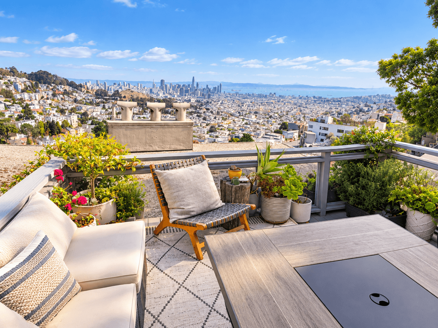 San Francisco Apartment: 130 Graystone Terrace