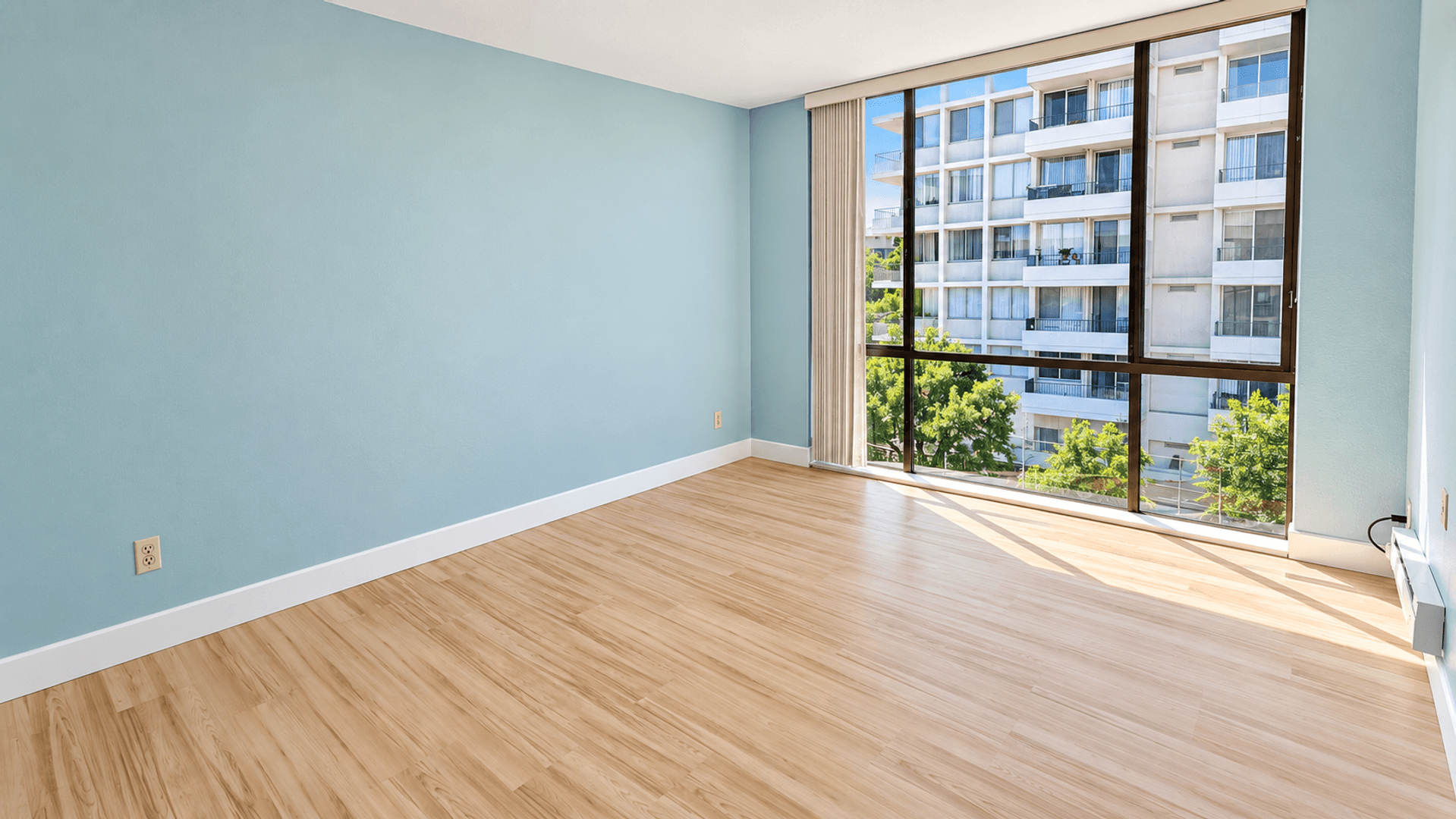 San Francisco House: 1000 Franklin Street #408