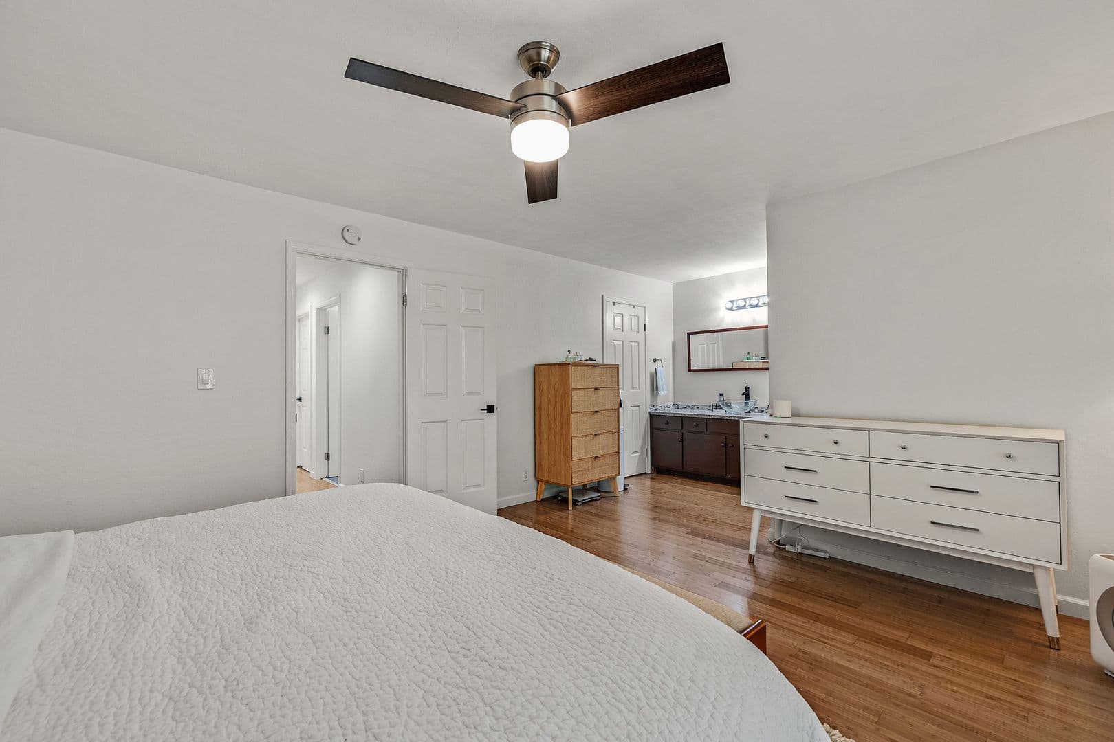 Hayward House: 3238 Monika Lane