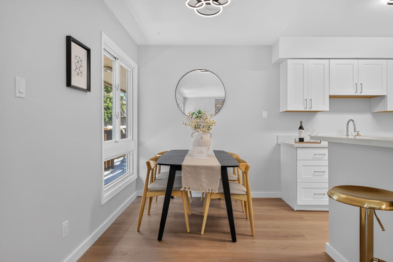 San Mateo House: 3001 Los Prados St
