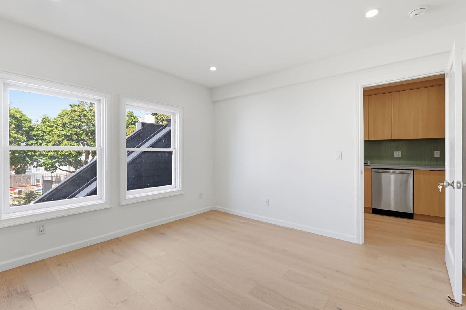 San Francisco House: 1223 Waller St