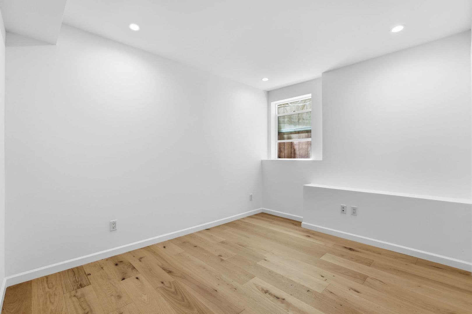 San Francisco House: 1223 Waller St