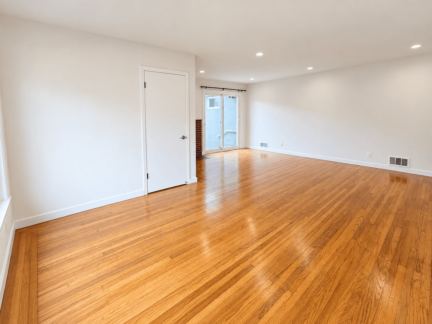 El Cerrito House: 747 Ashbury Ave