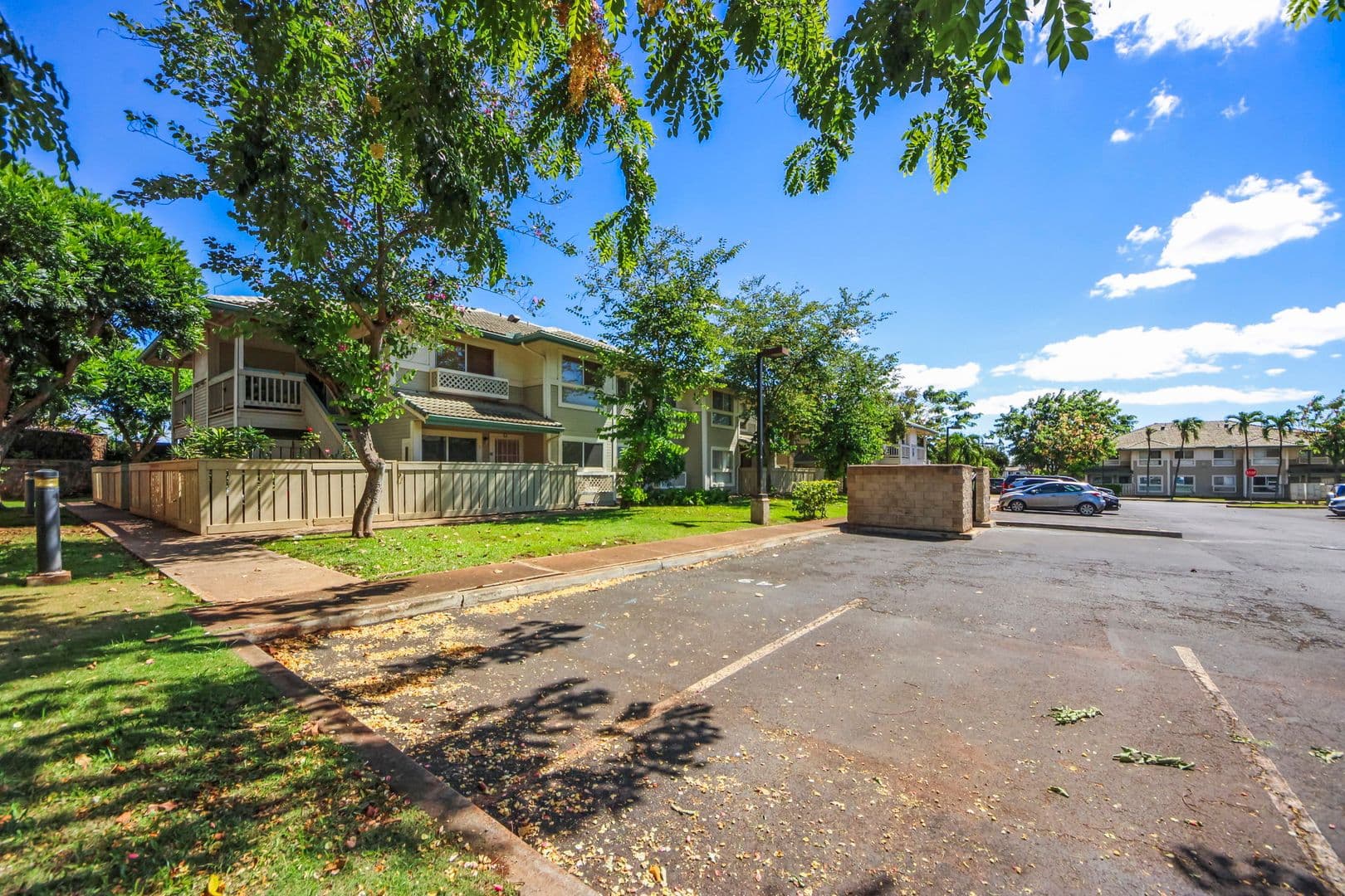 Kapolei Apartment: 91-1073 Oaniani St. unit #8D